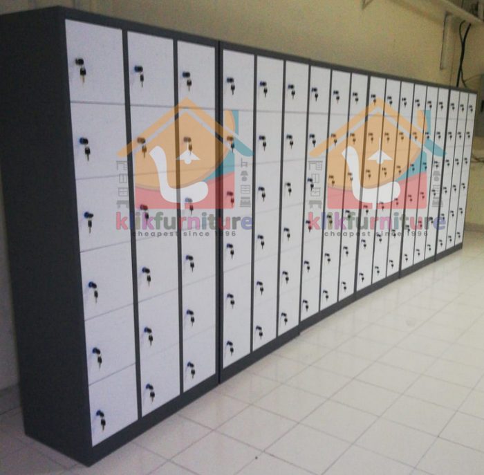 Lemari Loker Locker Cabinet 18 Pintu Full Besi AKL 18 90cm